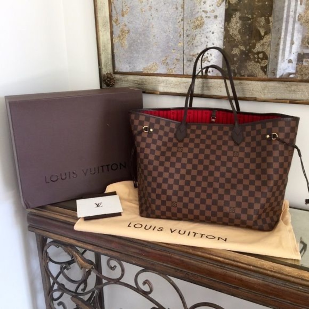 ISO — Neverfull GM Ebene in Cherry Lining 🍒